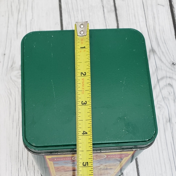 1970s Vintage Green Limited Edition Nestle Toll House Cookie Tin - Picture 7 of 8